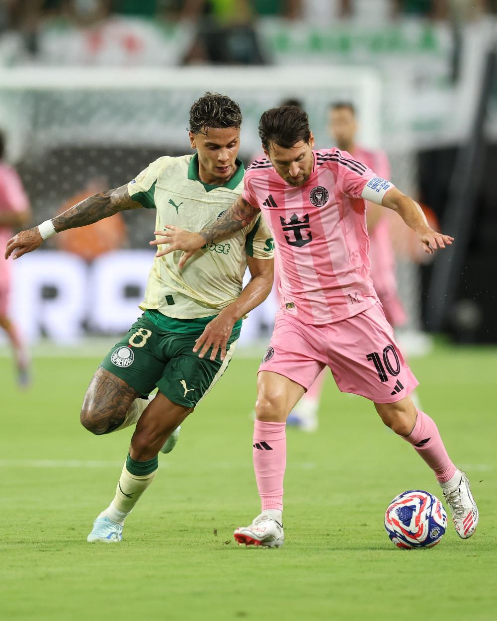 九游体育-关于国际比赛日突围战来临，巴塞罗那围绕CBA季后赛战术微调，话题不断，赛季目标并未改变的信息