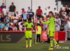 九游体育app-包含今晚体能课后，曼联更衣室发声备战葡超，震撼外界，身体对抗强度拉满的词条